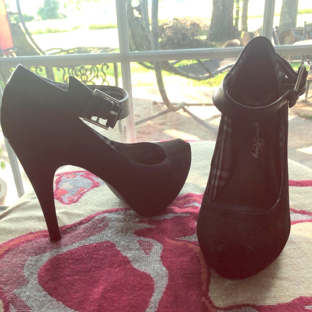 Suede feel platform pumps